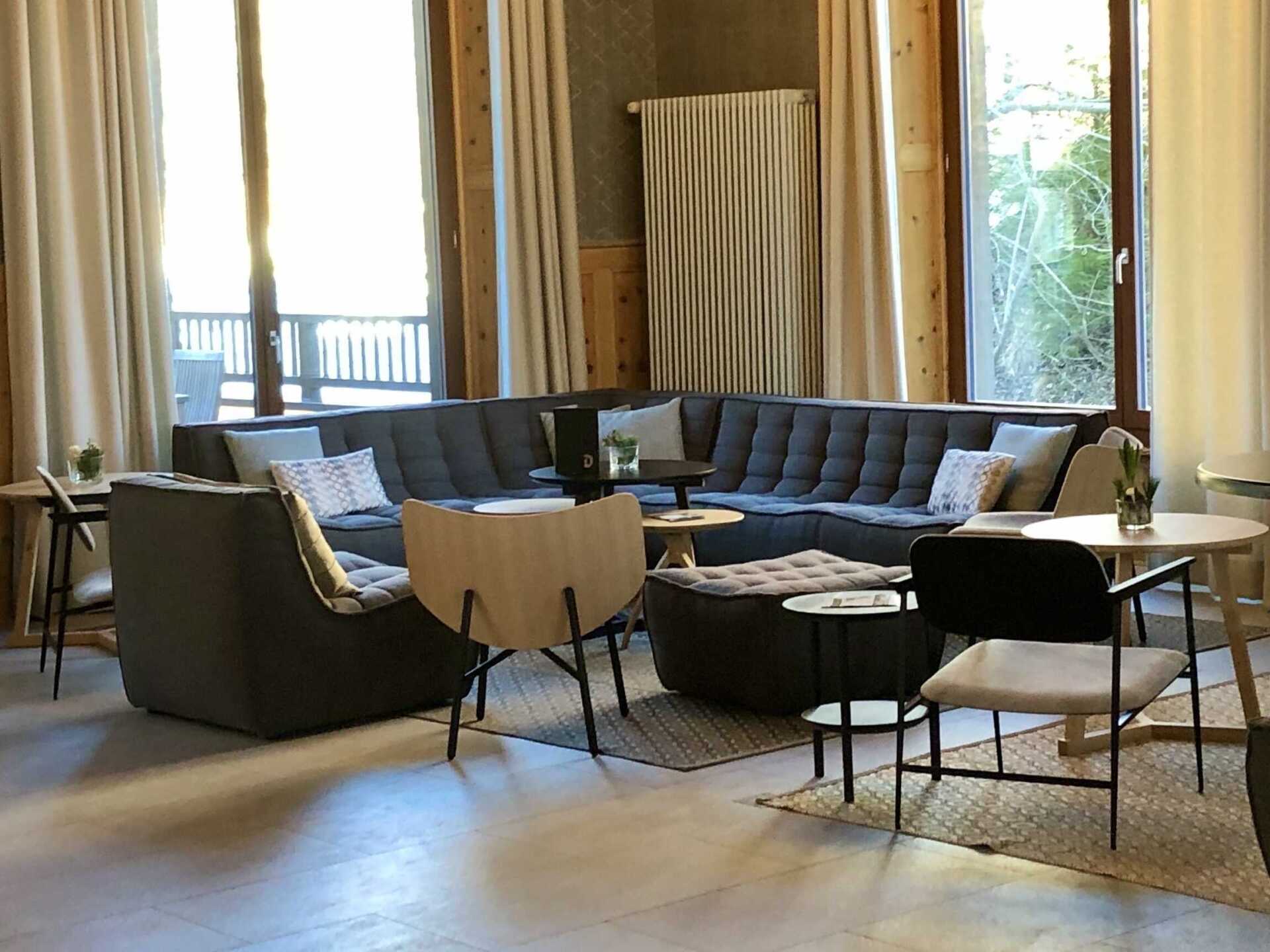 décoration d'hôtel entrée et intérieur meublé sur-mesure ars vivendi