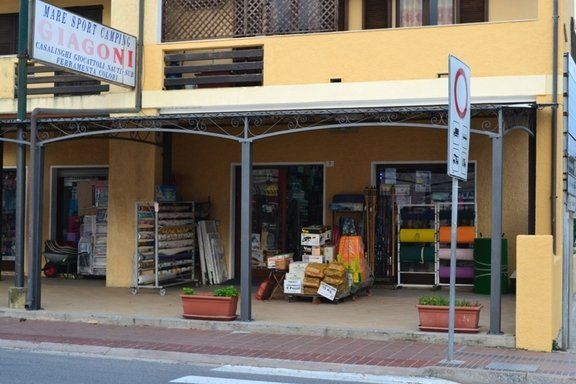 il negozio di ferramenta