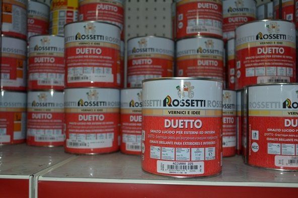 esposizione di vernici