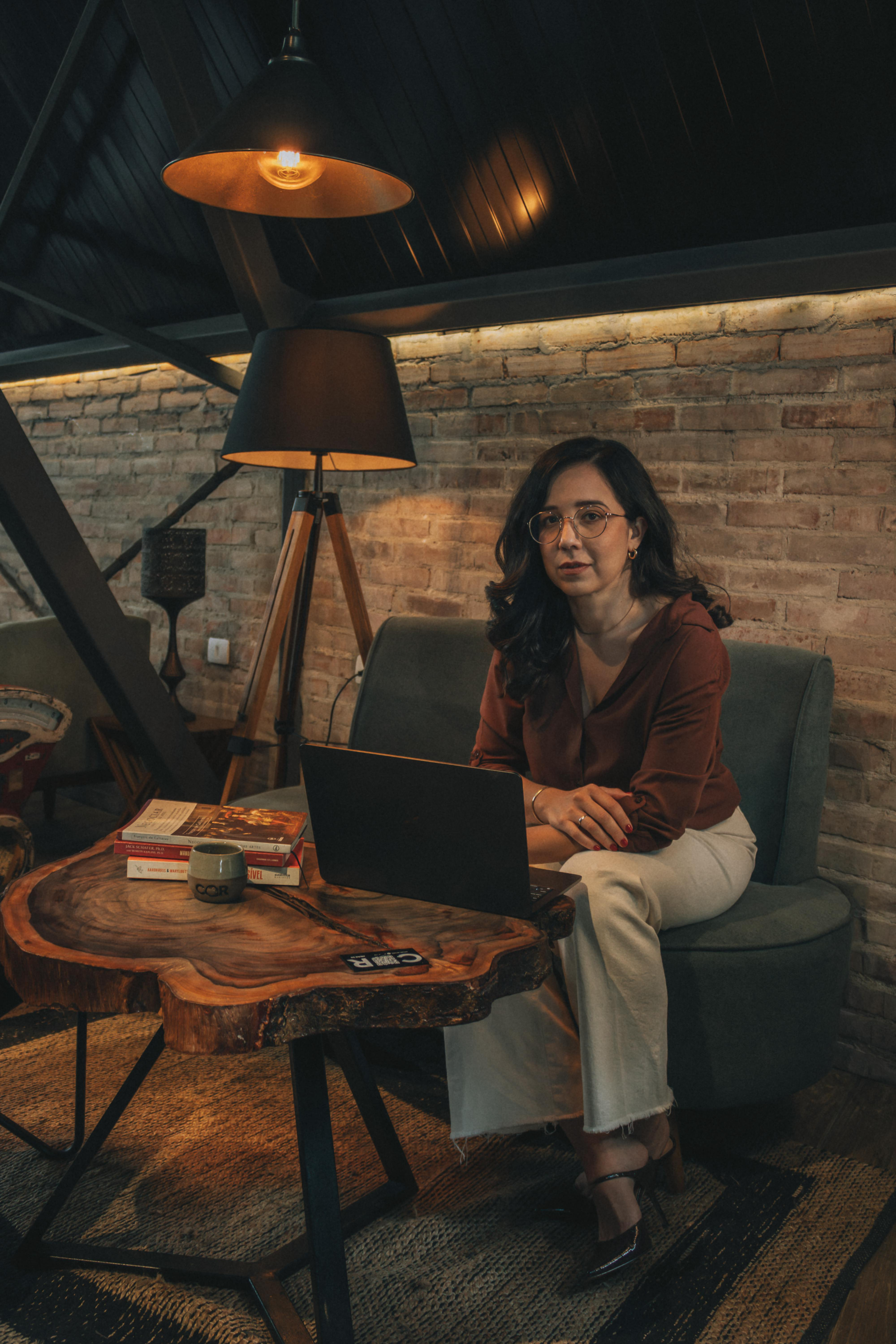Woman CEO experiencing dating burnout exploring private executive matchmaking 