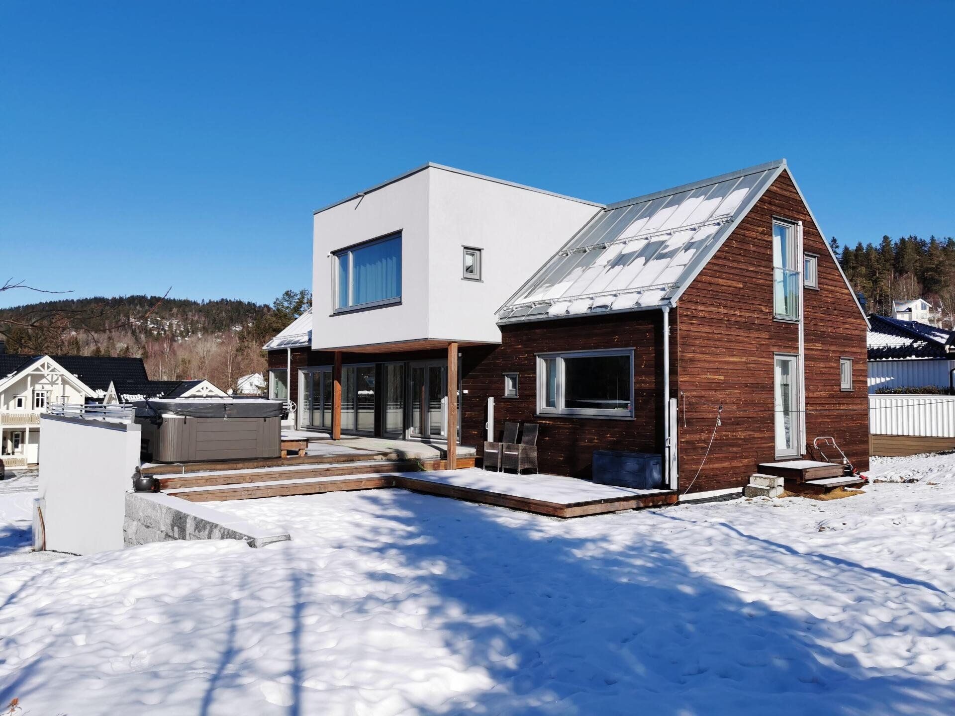Bolig Konnerud, terrasse fra hagen