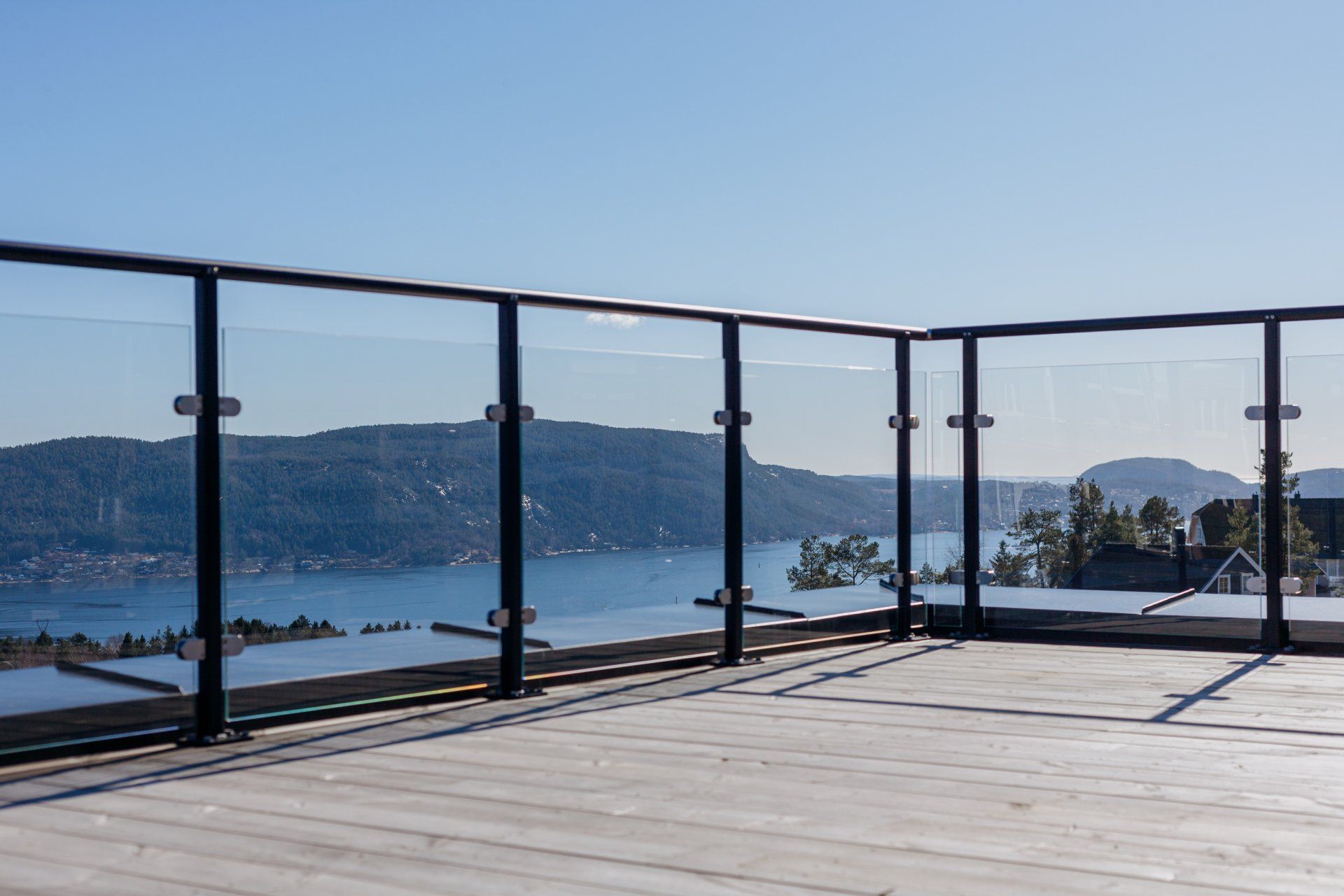 Tomannsbolig i betongelementer, takterrasse.