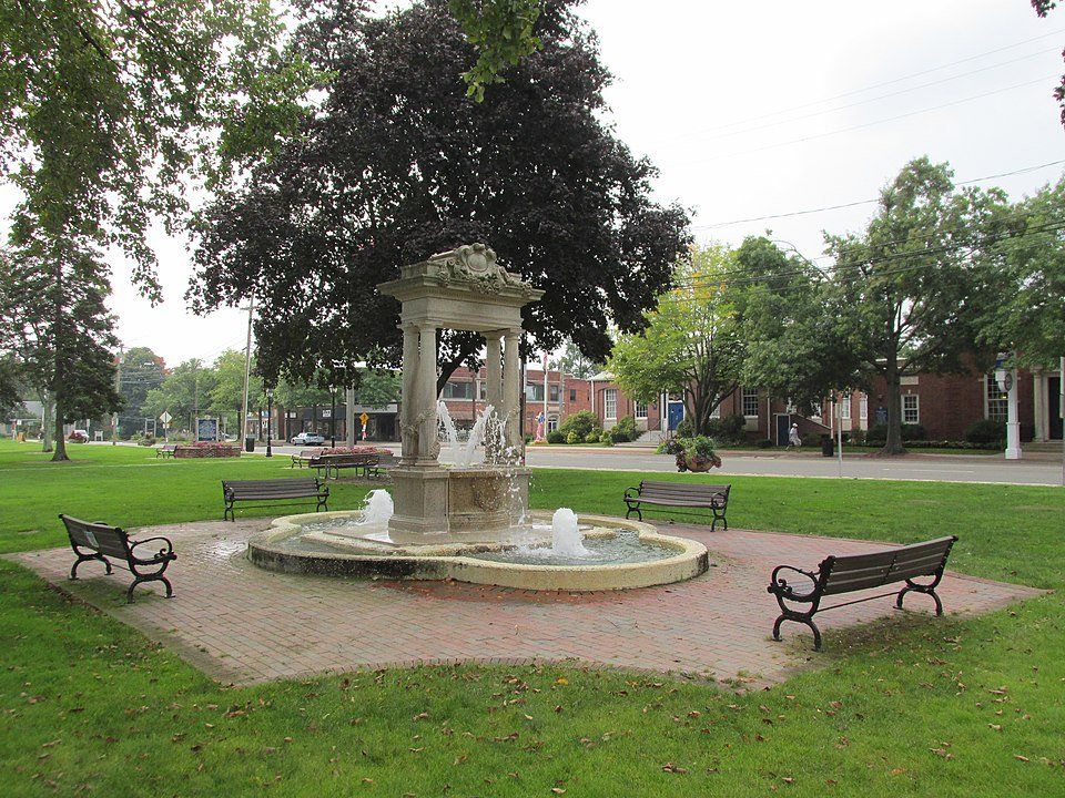 Fountain in the Broad Street Green Historic District, Windsor Connecticut