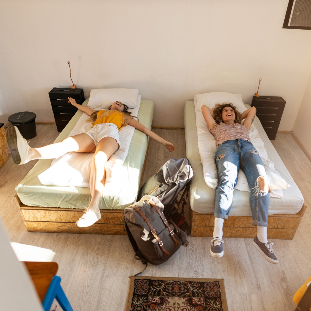 2 college students in off-campus apartment moving in