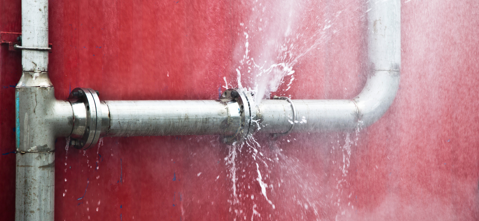 Frozen pipes → flooded offices
HVAC breakdowns during peak heating or cooling months
Storm damage (especially coastal RI/CT properties)