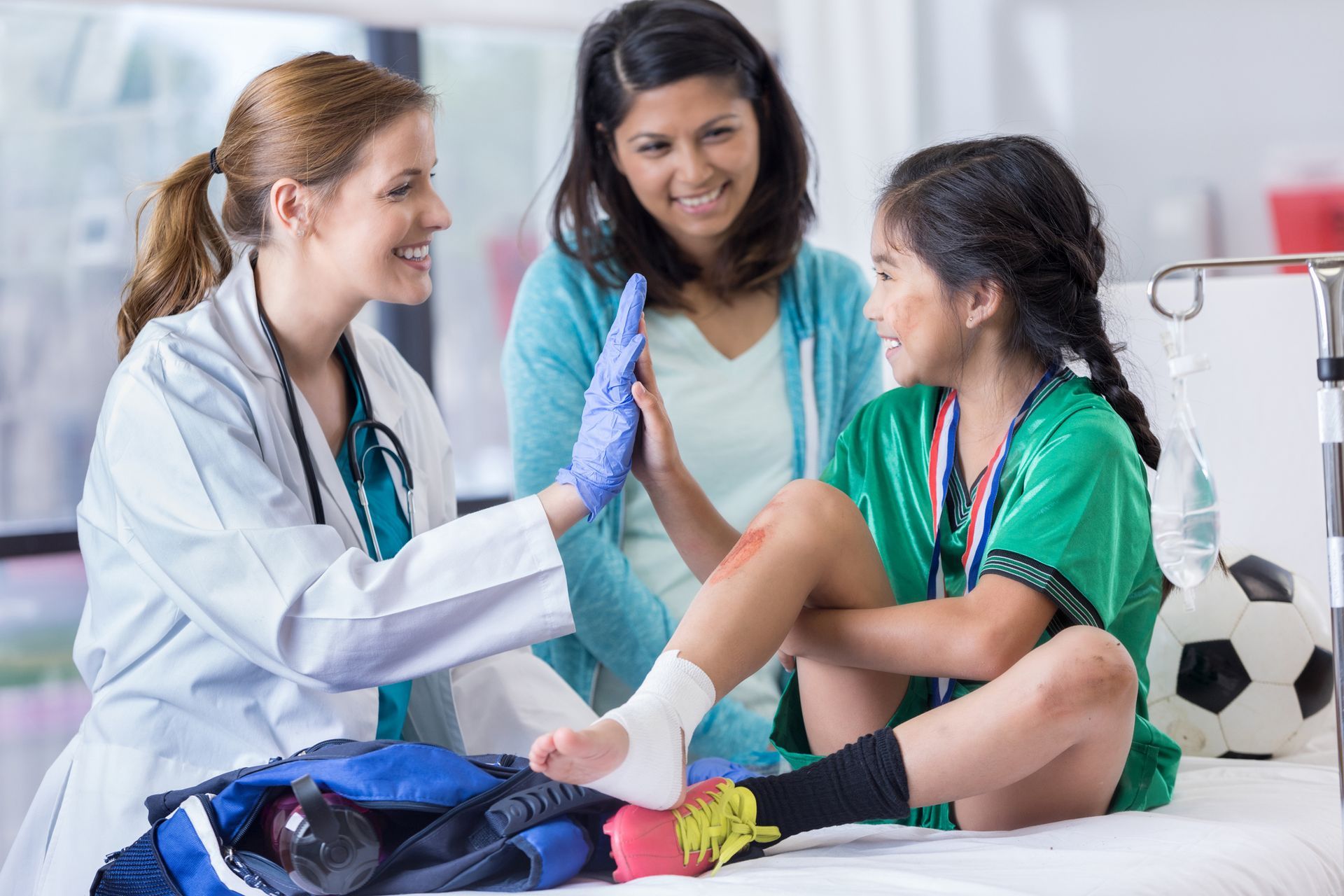 Children and Doctor — Burton, MI — BURTON URGENT CARE