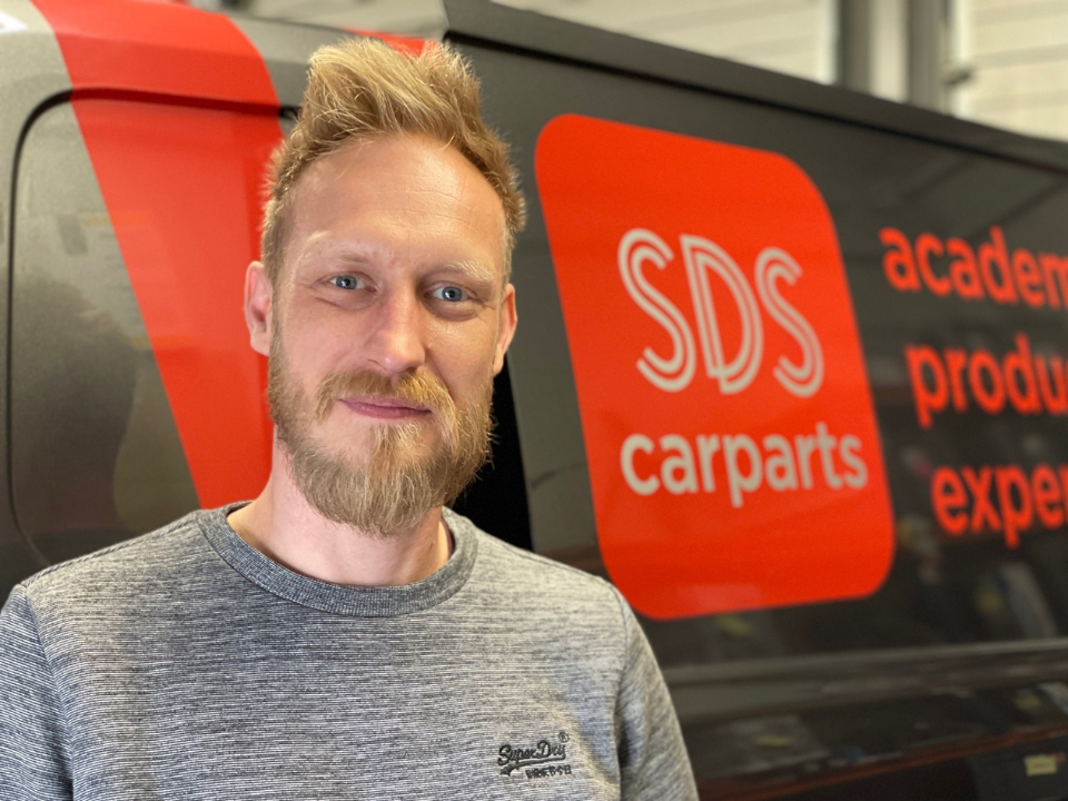 SDS Carparts | Chauffeur | Stephan Bertrand