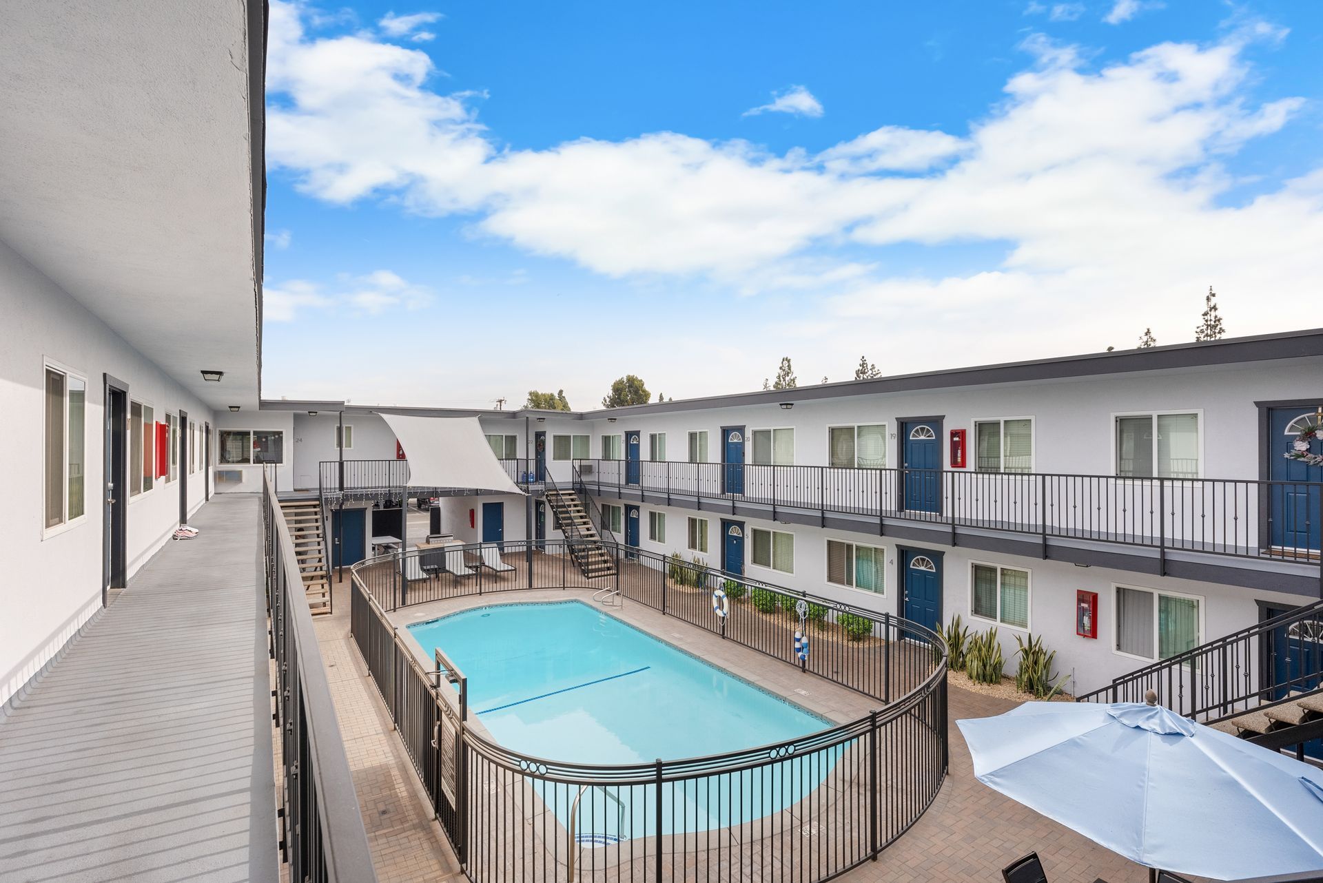 apartment swimming pool