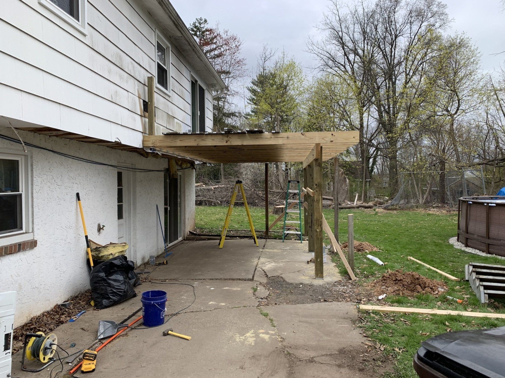 new elevated deck installation in progress