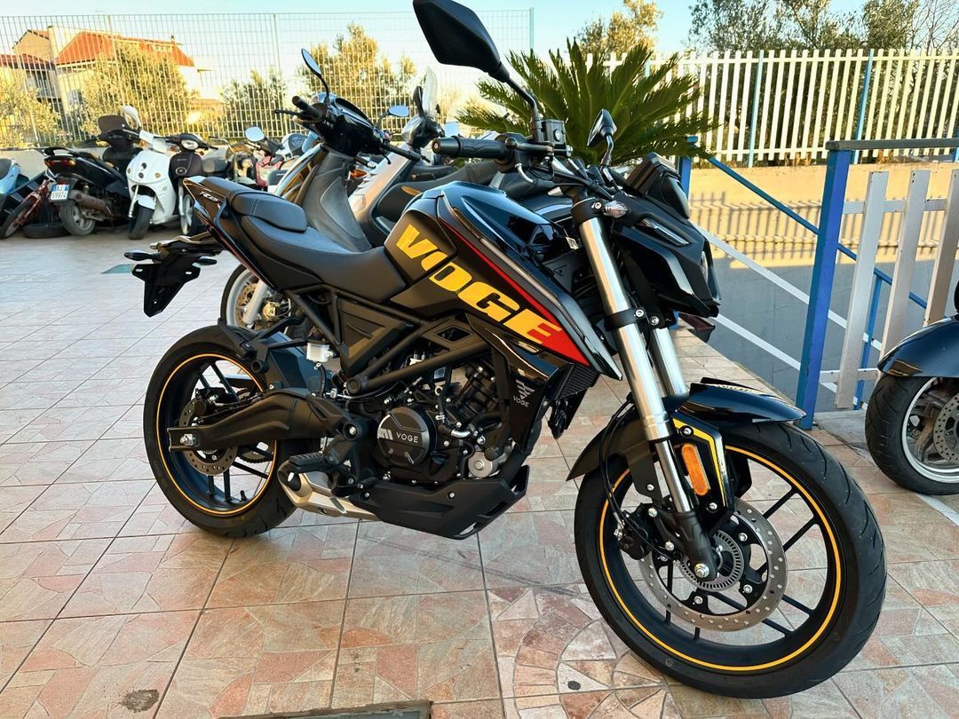 moto nera