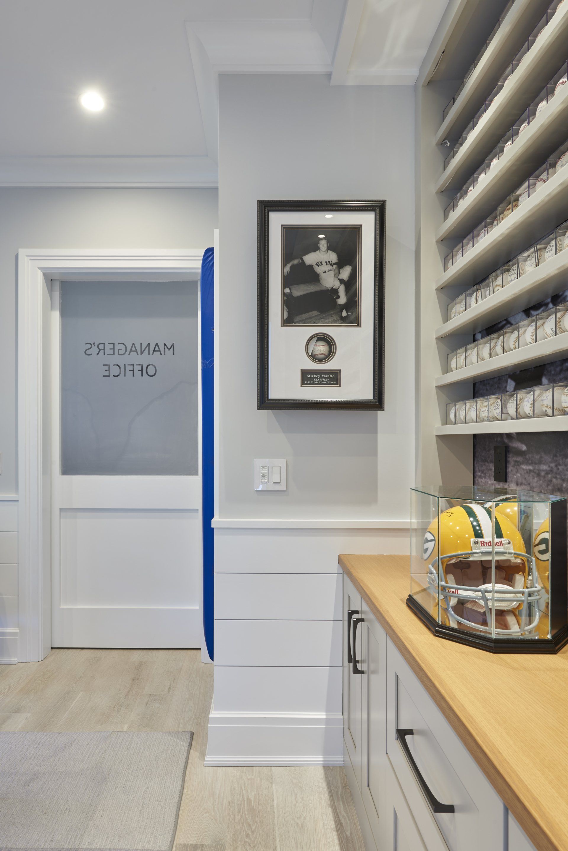 custom office shelving 3