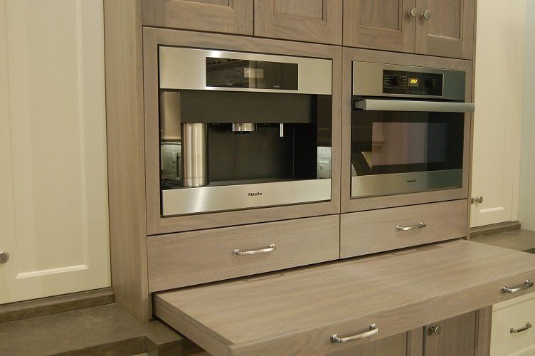 Modern Kitchen with hidden countertop