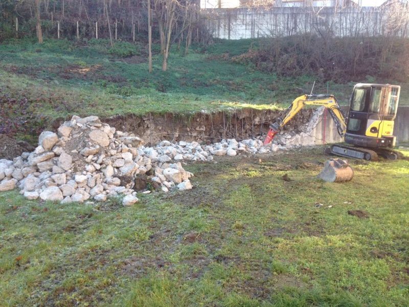 scavo in un'area verde