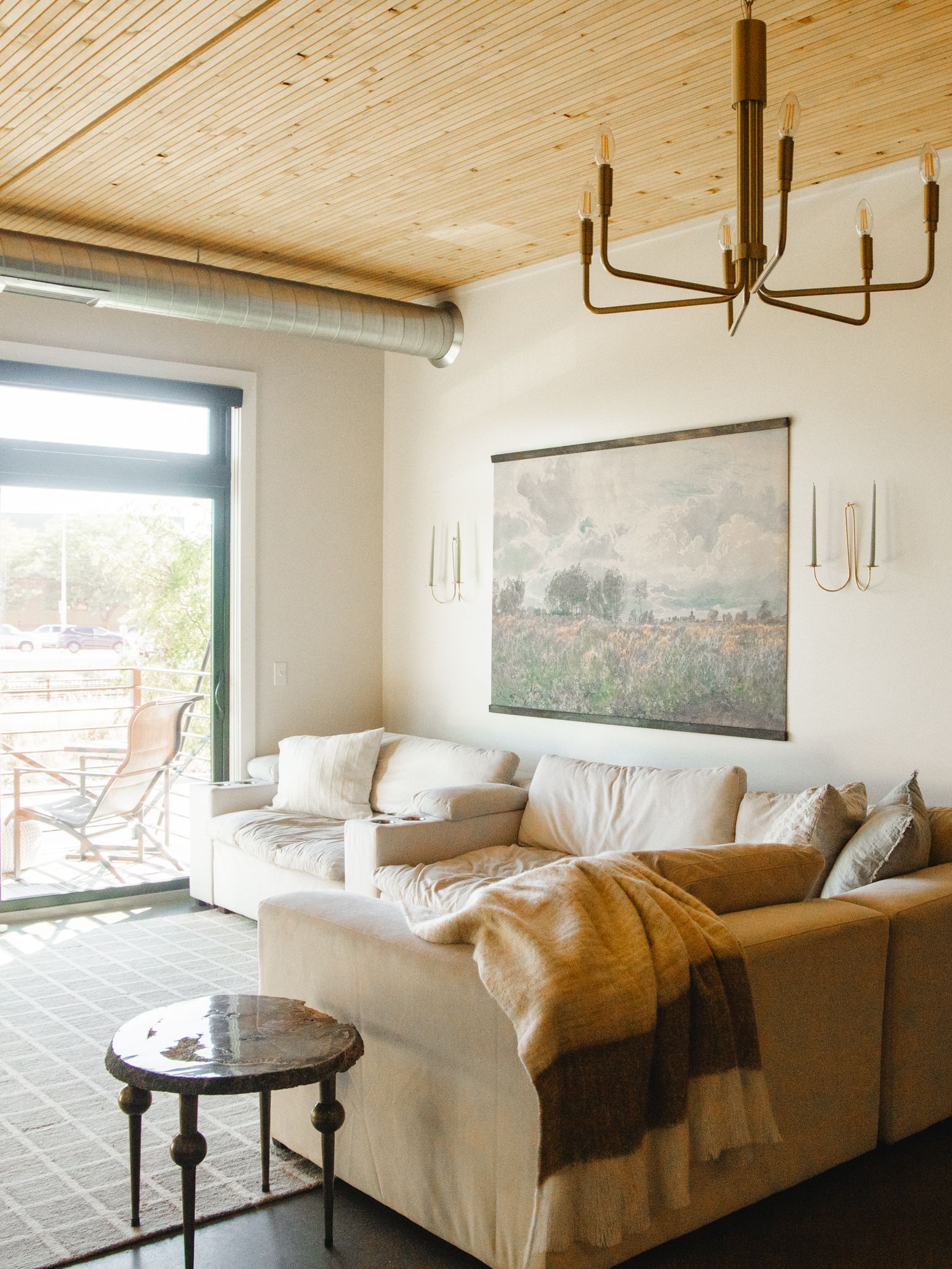 Railyard Flats. Pet-friendly apartments located in downtown Sioux Falls, featuring private balconies, access to the bike trail, and concierge service.