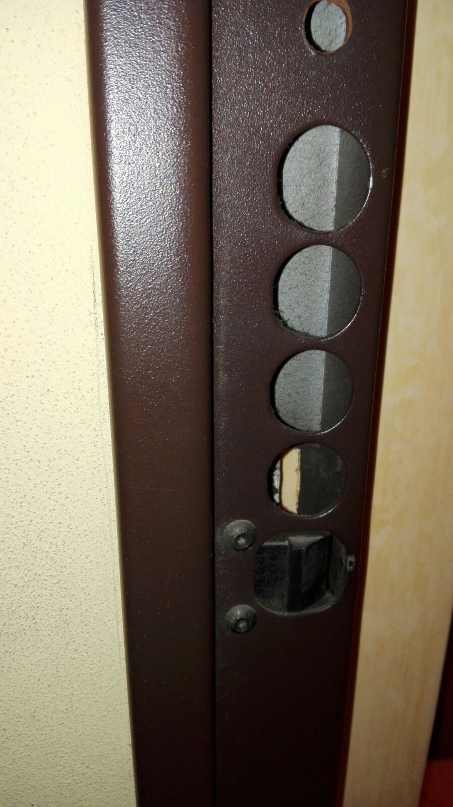 Installazione serratura