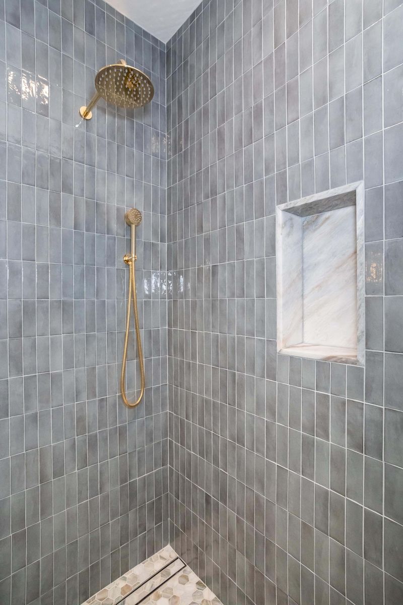 North Kenter avenue shower