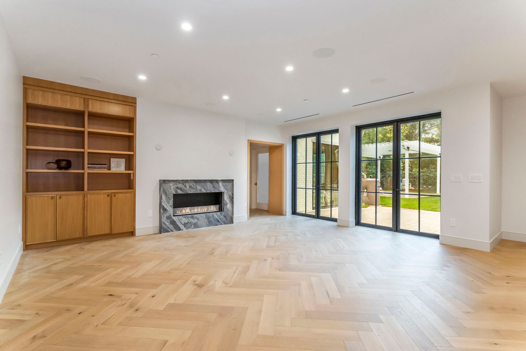 North Kenter avenue open floor plan