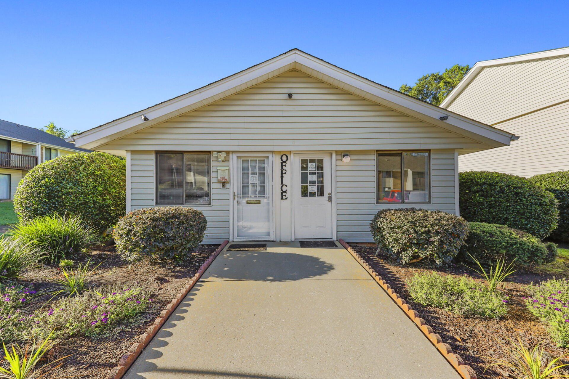 Country Creek Leasing Office