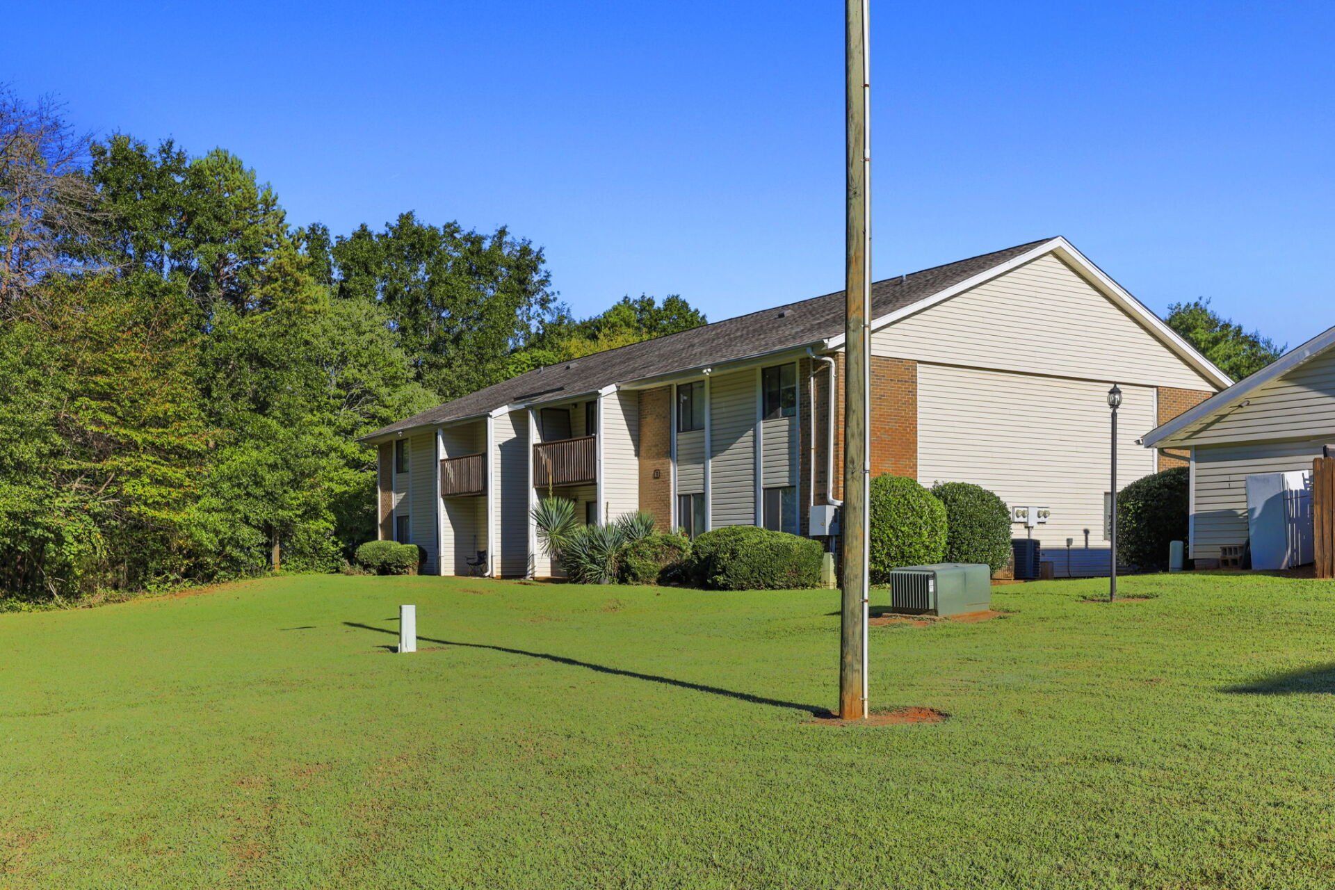 Country Creek Exterior