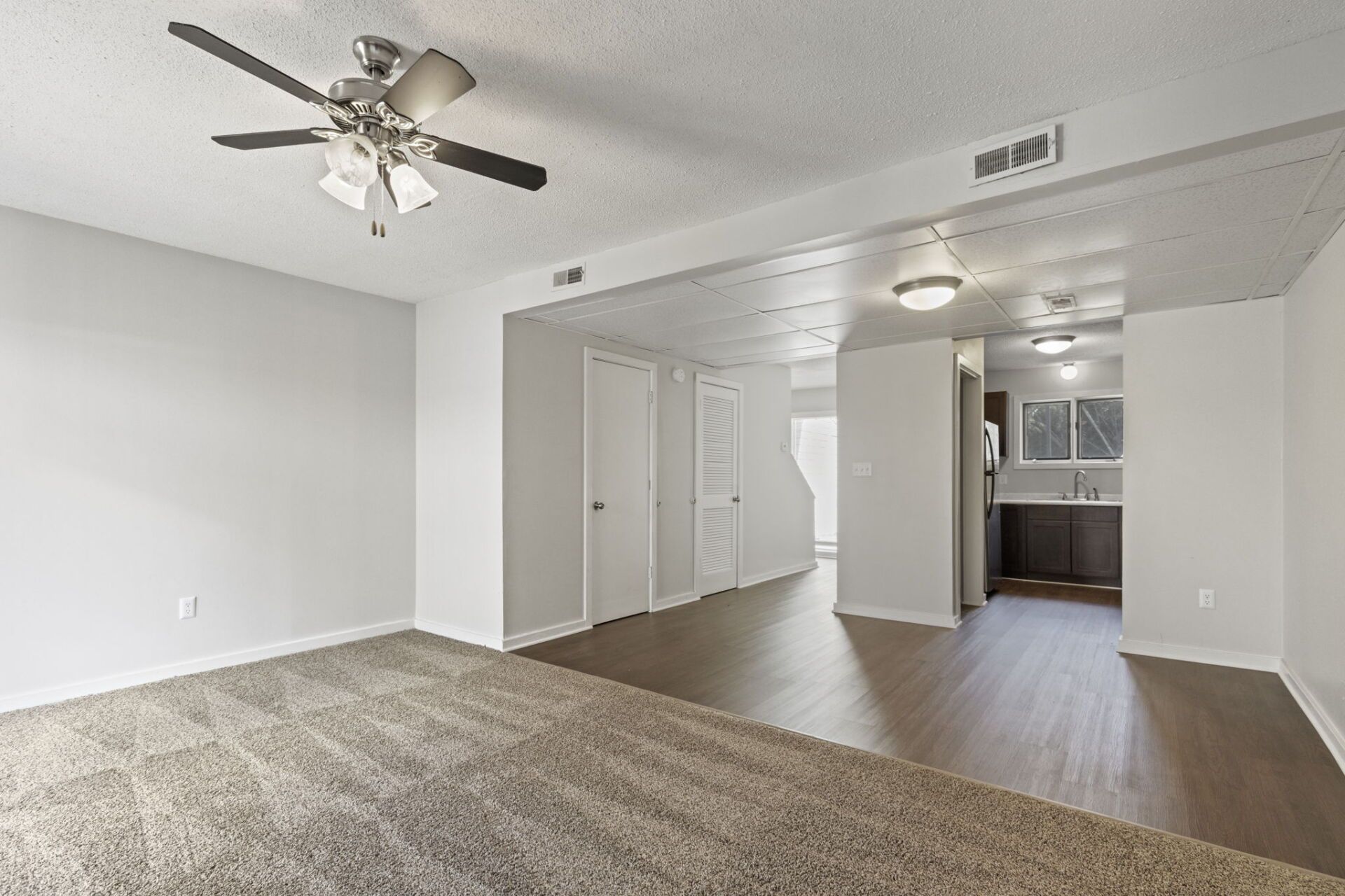Hampton Harbor Living Room, Dining, Kitchen