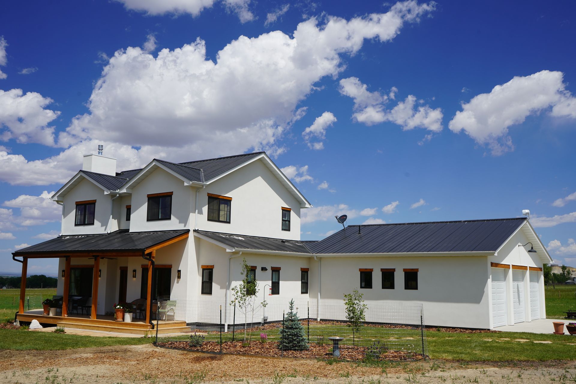 Sandoval Construction Home exterior Photo 5