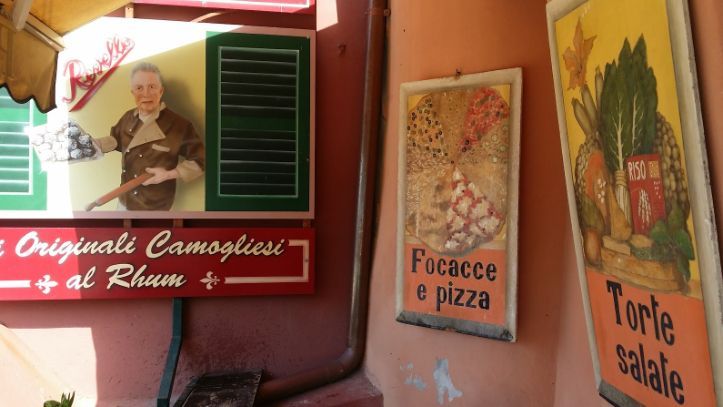 A sign that says torte salate on it.