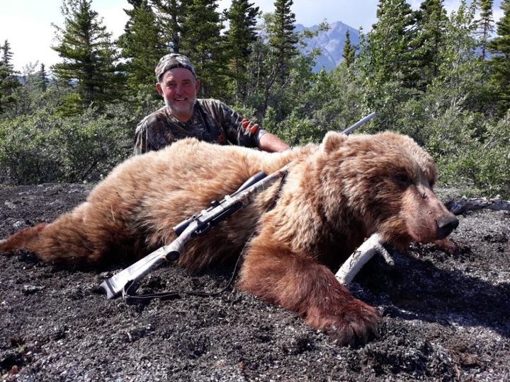 Chugach Mountains ,Talkeetna Mountains,Mountain Grizzly bear hunting, Outfitter, Alaska Grizzly bear hunting