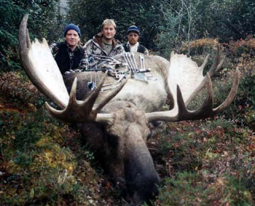 Yukon Moose hunting outfitter, Alaska Moose hunt, Alaska Moose hunting guide