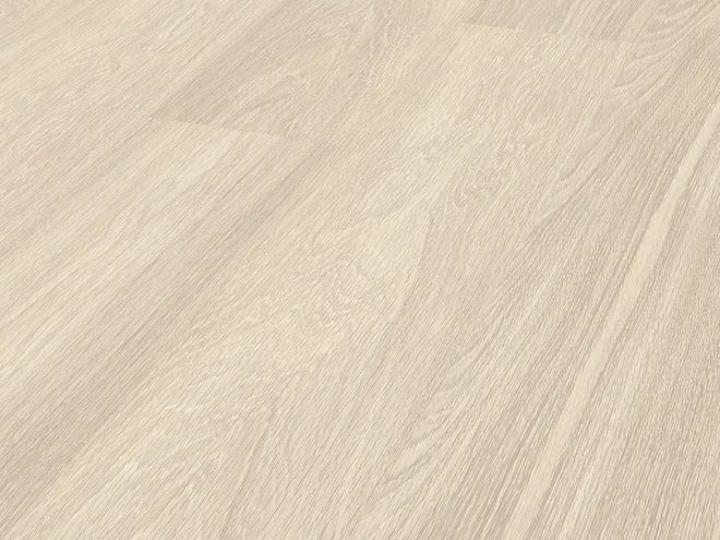 pavimento in legno chiaro