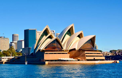 Explore Sydney Opera House: Tours & Ticket Booking Tips for 2024