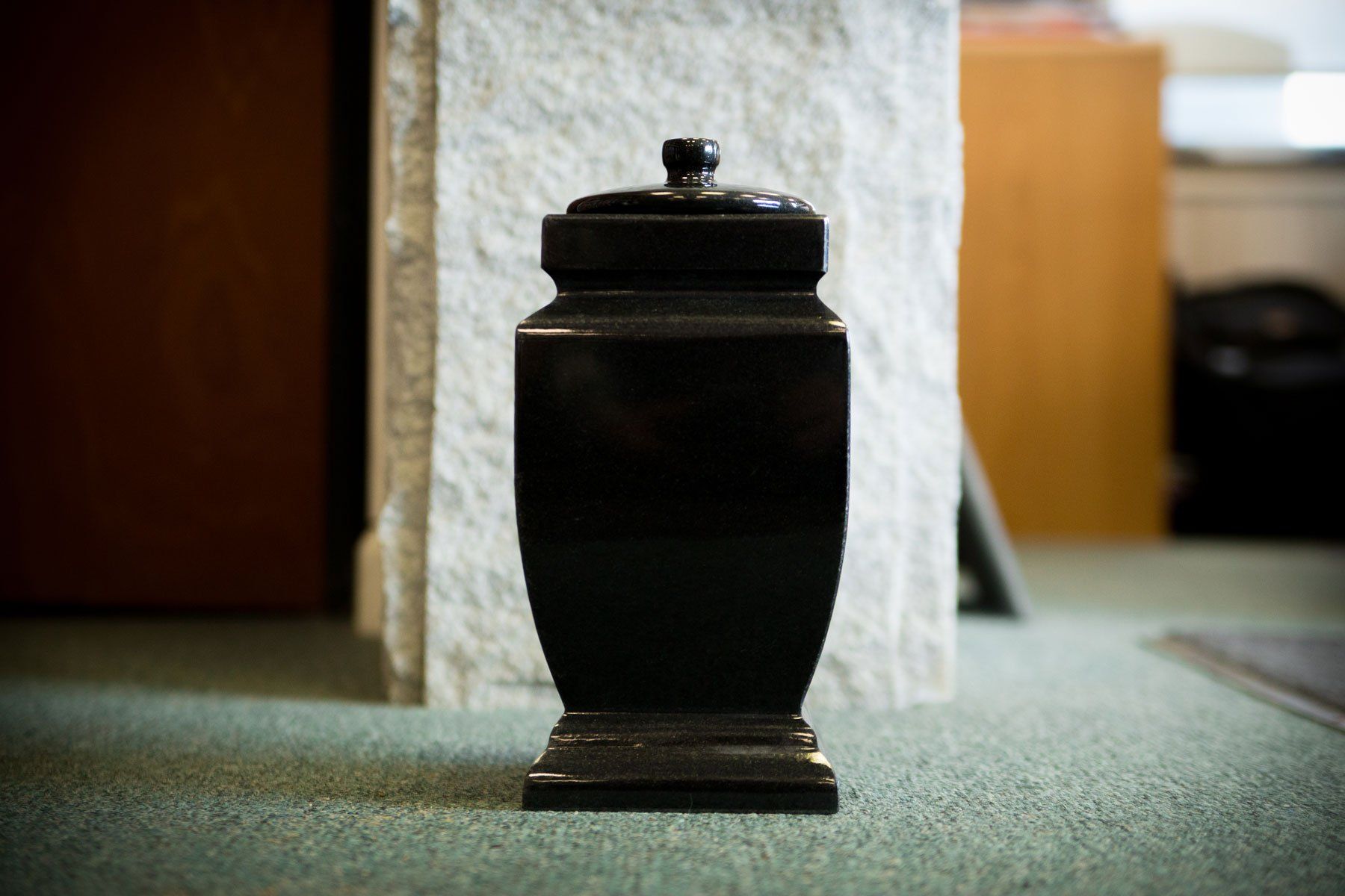 Cremation Urns — Black Urn in Columbus, Oh
