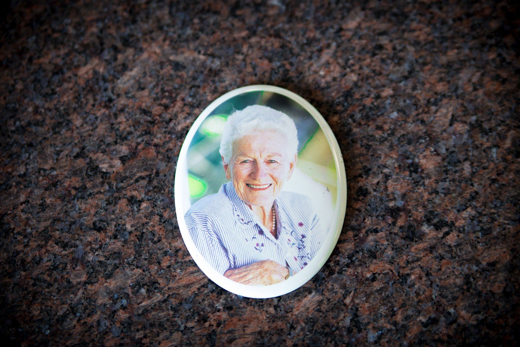 Single Monument — Memorial Bouquet Charm of Old Woman in Columbus, Oh