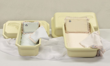 Keepsakes, Urns & Caskets