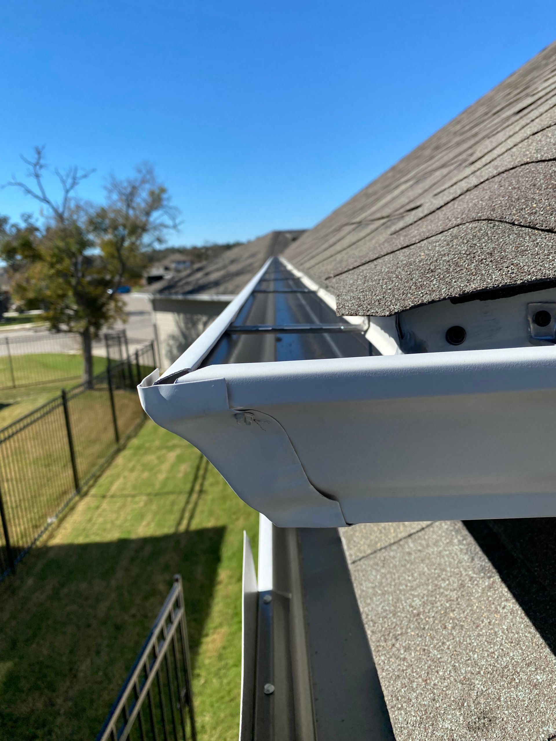 new gutter installation by Advanced Seamless Rain Gutter Solutions