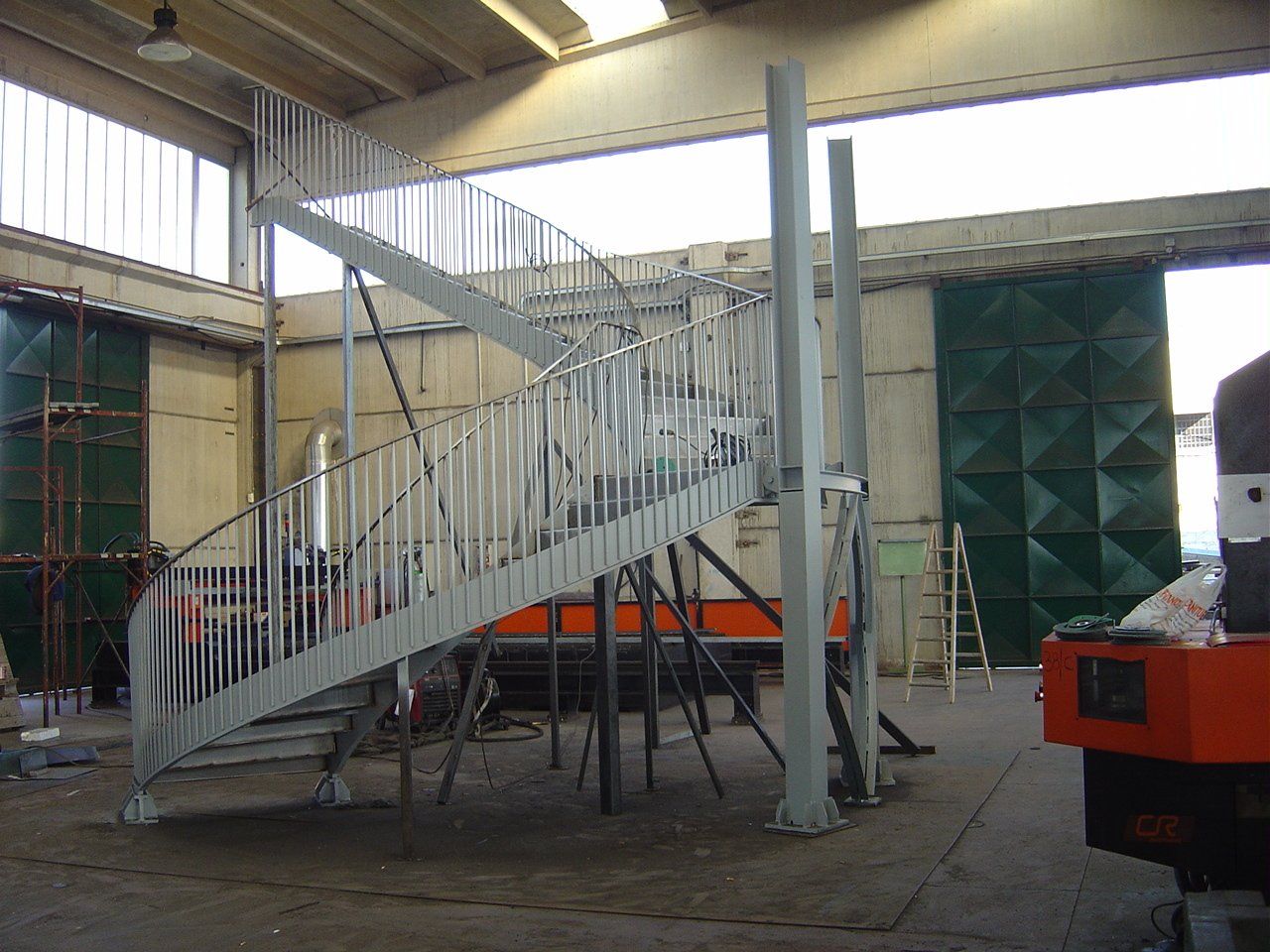 realizzazione scala di sicurezza in ferro