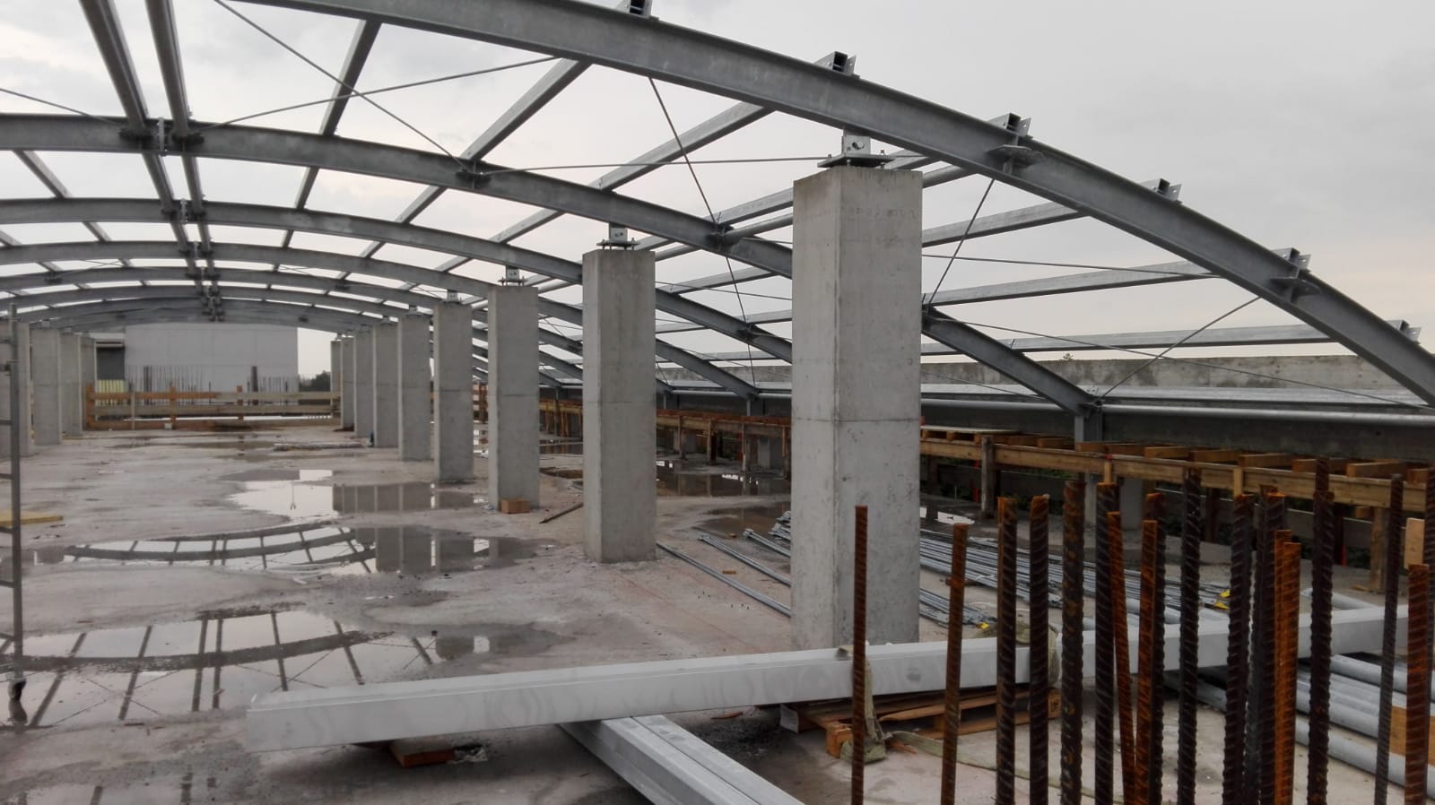 copertura di un edificio in ferro