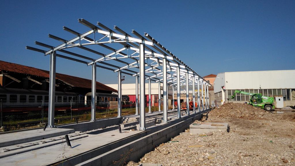 struttura in ferro industriale