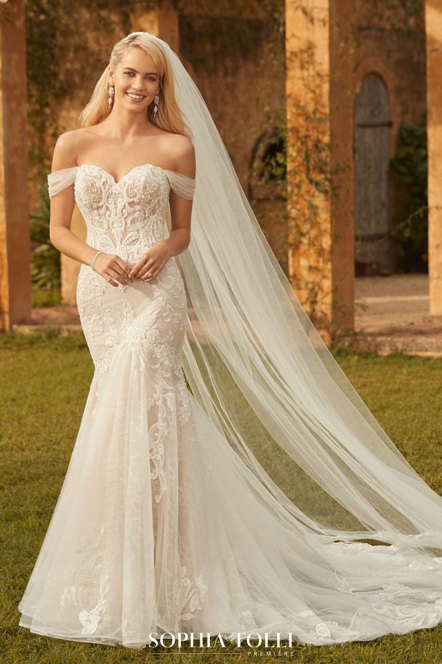 chinese dress ladies Clarissa  TwoBirds Bridal
