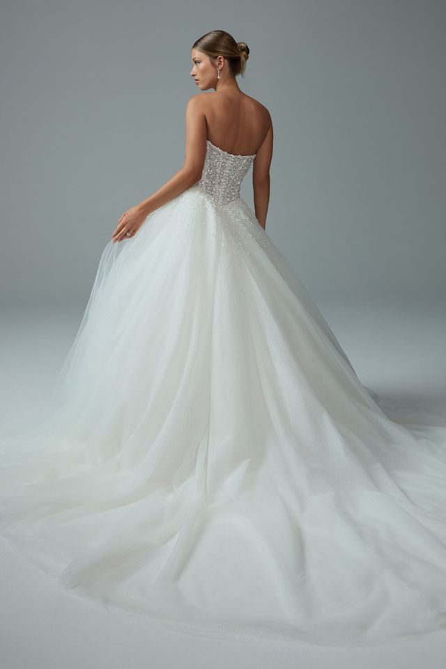 Elegant Drop Waist Wedding Dresses for Brides