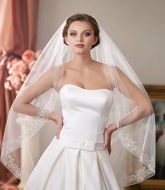 Bridal Veils, Headpieces and Bridal Jewelry at Fifi's Bridal Elmhurst