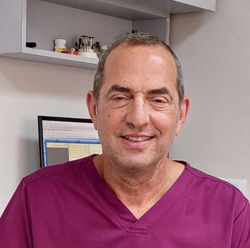 דוקטור טושינסקי יצחק מומחה לרפואת שיניים
