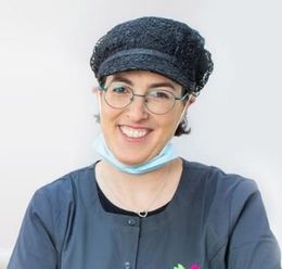 דוקטור תמר פינקלשטיין מומחית ליישור שיניים