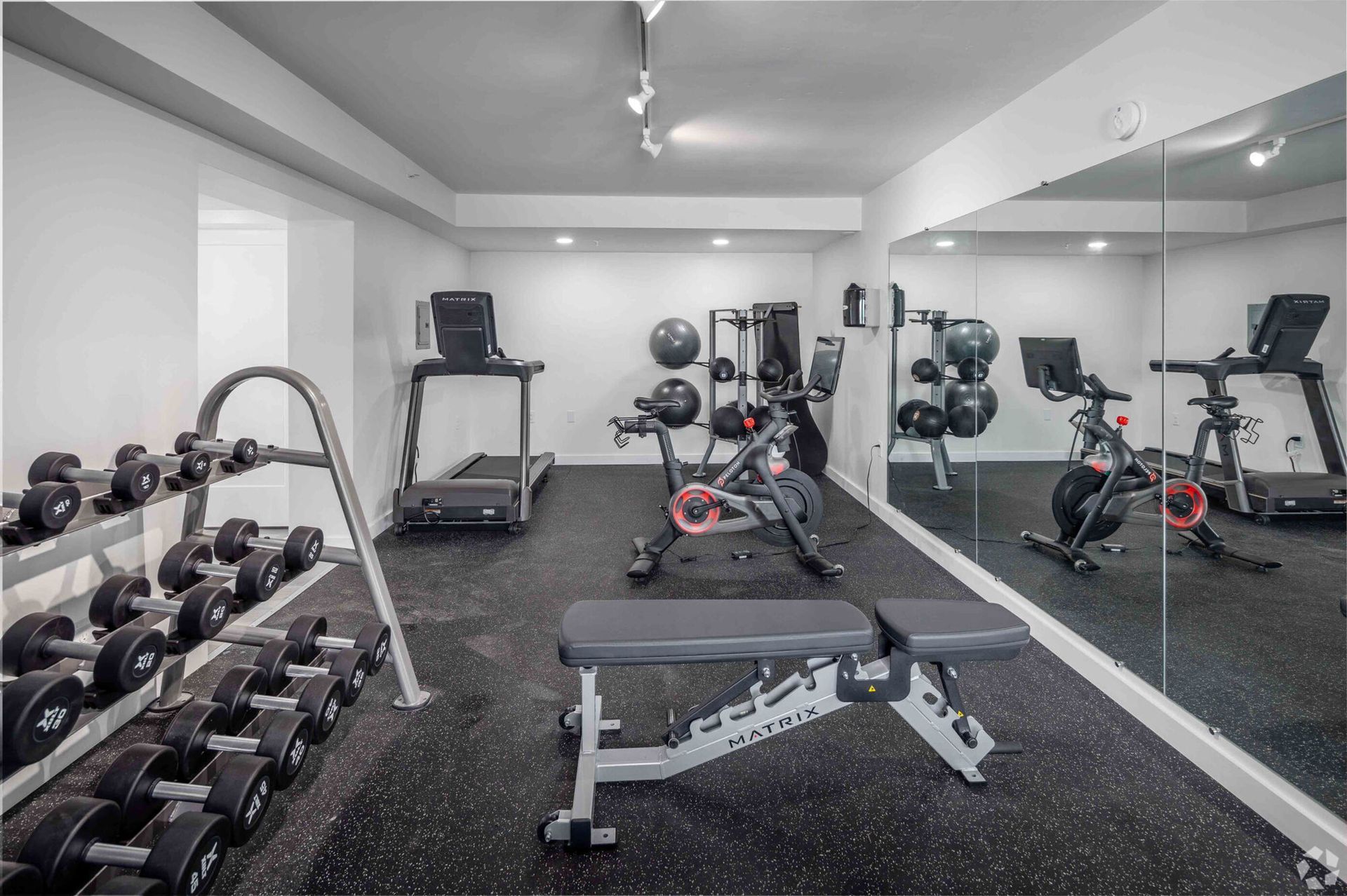 Hermitage Studios Studio Apartments in Hermitage, TN