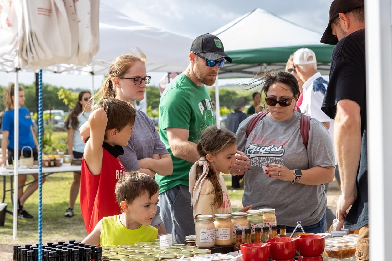 Temple Farmer's Market fresh produce and local vendors