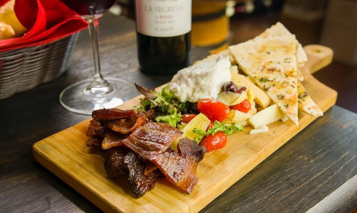 Pignettis Italian Restaurant interior Temple TX