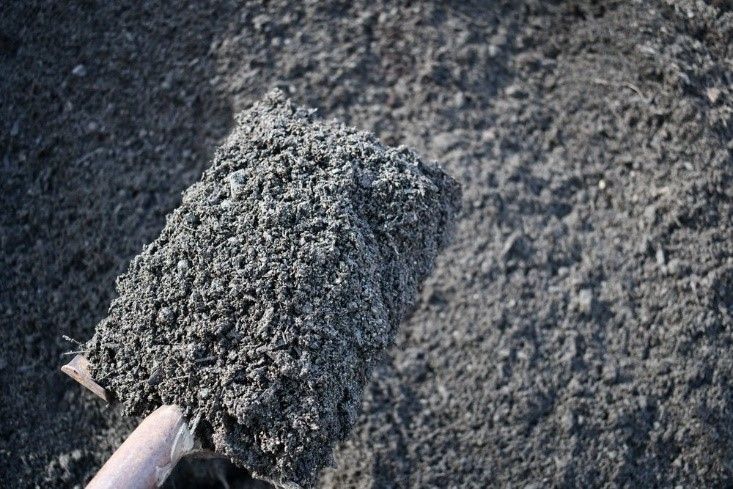 Topsoil #1 — Redmond, WA — de Jong’s Avondale Bark & Topsoil
