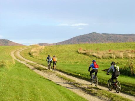 A group of mountainbikers head toward Heaven's Bench at The Wildflower