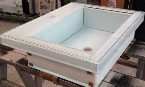 mobiletti in vetro, mensole, cabine doccia in vetro