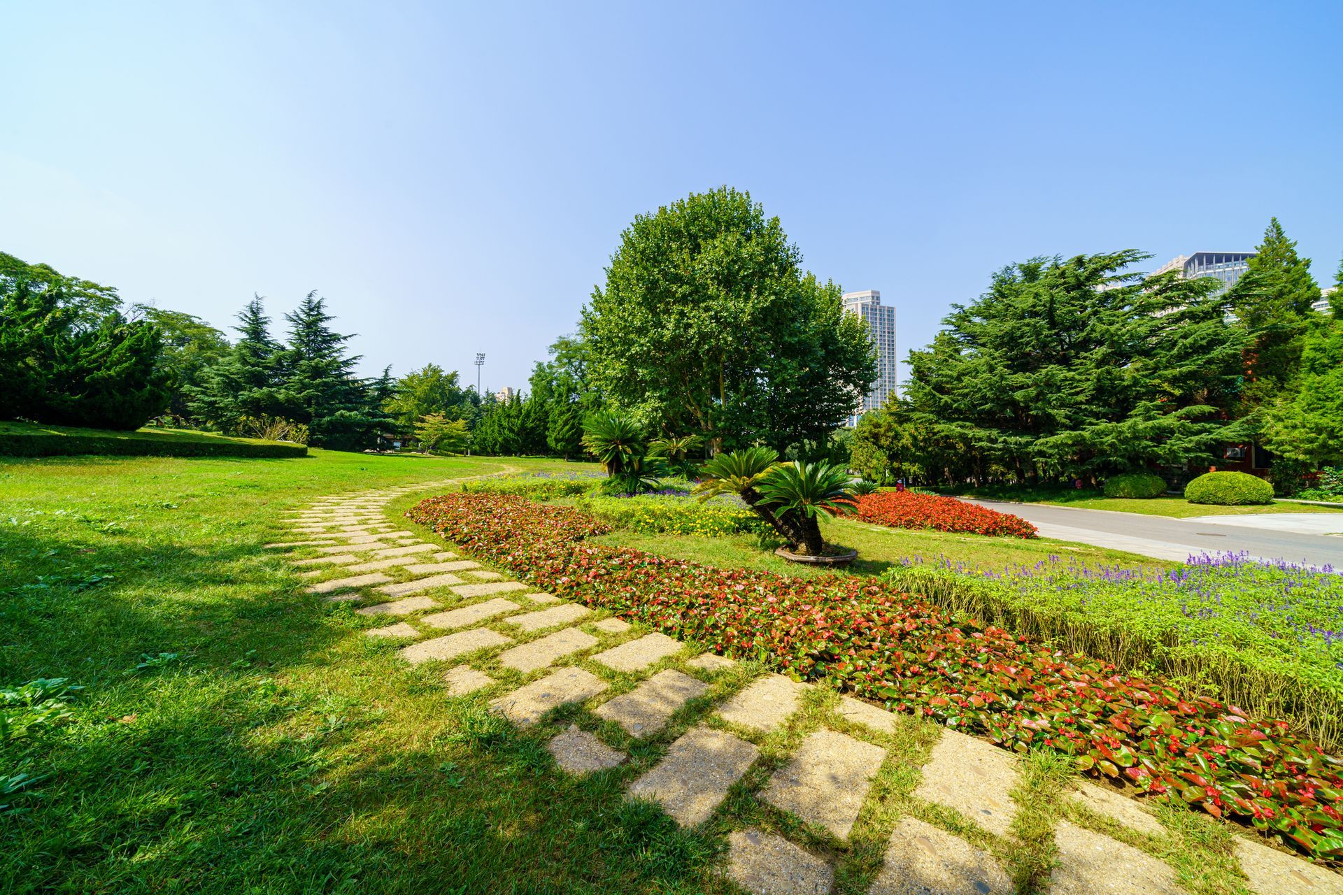 Clean Garden — Powell, OH — Dependable Landscape Services, Inc.