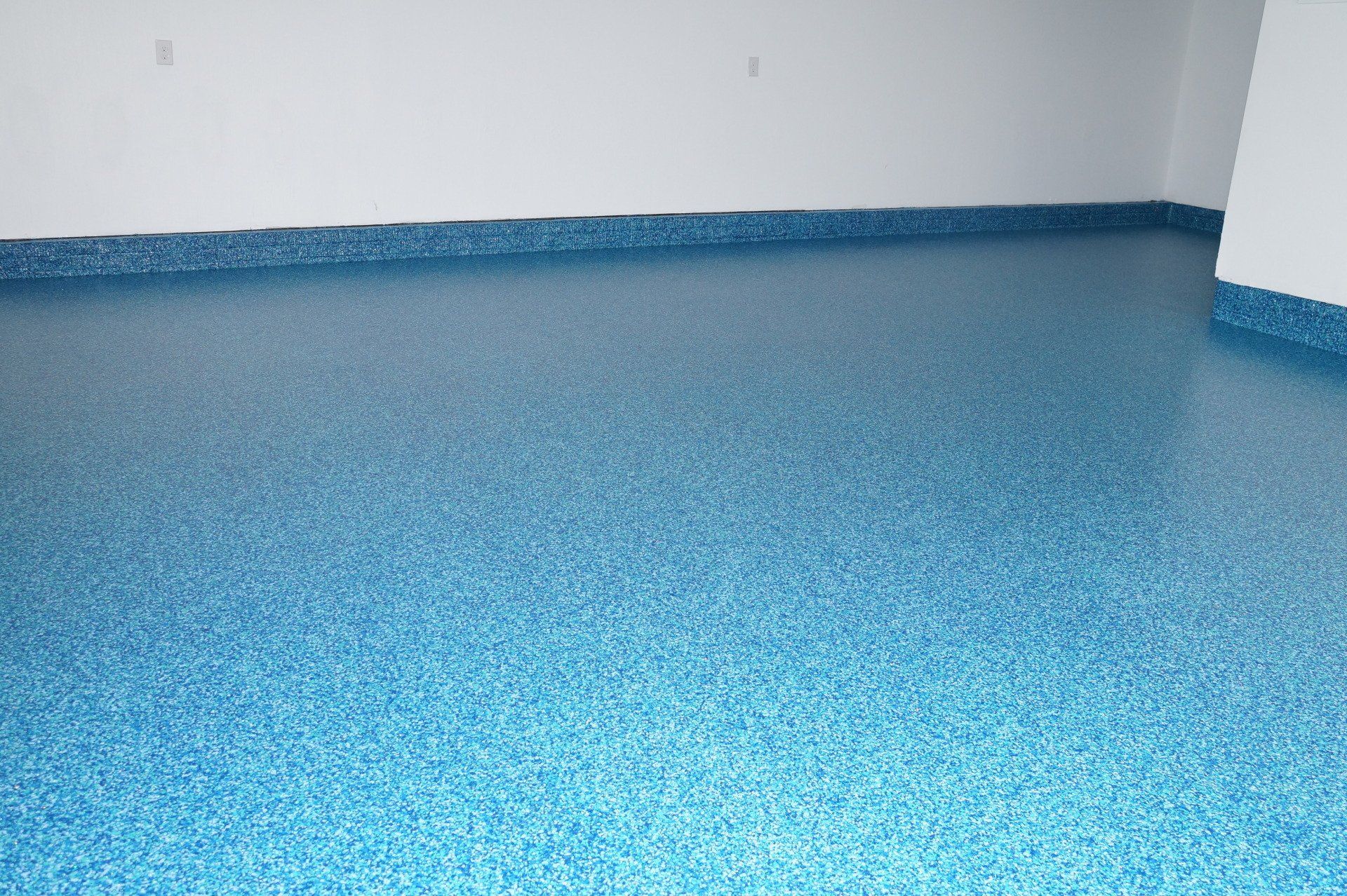 Epoxy Vs Polyaspartic Flooring: The Showdown